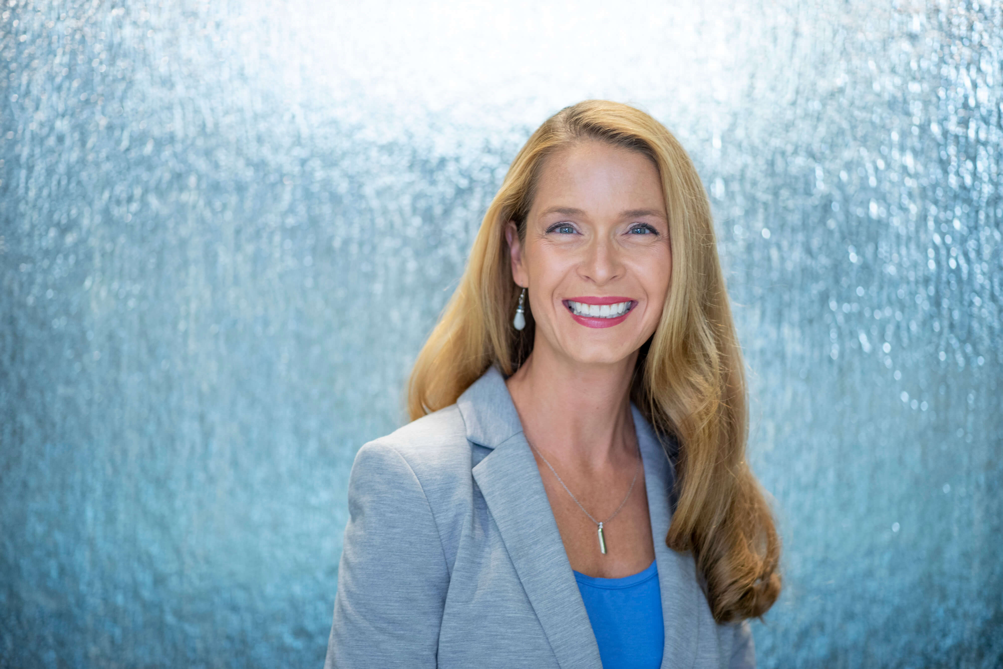Vickie dalton profile headshot with background
